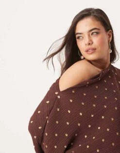 Never Fully Dressed Plus Tilly Off Shoulder Plisse Maxi Dress In Chocolate For Women -Never Fully Dressed Sales 207842723 3