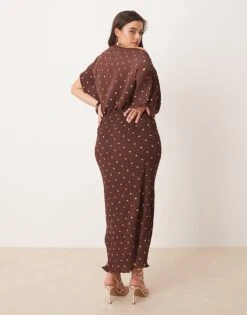 Never Fully Dressed Plus Tilly Off Shoulder Plisse Maxi Dress In Chocolate For Women -Never Fully Dressed Sales 207842723 4