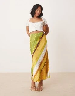 Never Fully Dressed Petite Dorris Satin Gold Fleck Maxi Skirt In Green Print For Women Green Ombre