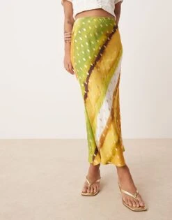 Never Fully Dressed Petite Dorris Satin Gold Fleck Maxi Skirt In Green Print For Women Green Ombre -Never Fully Dressed Sales 208355873 3